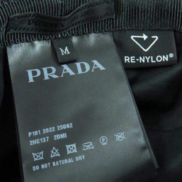 Prada 2 Hc137 re-nylon Triangle Logo Plate Triangle Plate Bucket Hat Black main image 6